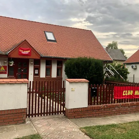 Club Mansion Vendeghaz -siofok *