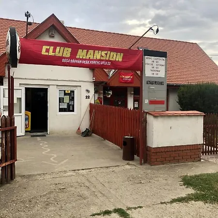 Club Mansion Vendeghaz -siofok * Sagvar